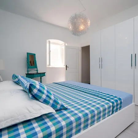 House With Wifi Sali, Dugi Otok - 17797 * サリ